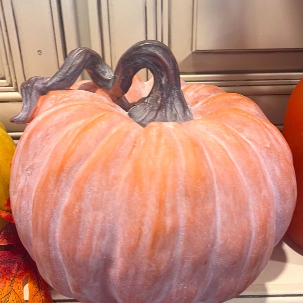 Fall decor pumpkin - Picture 2 of 5
